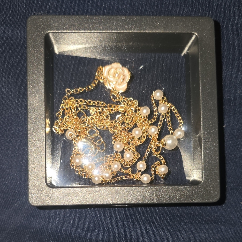 Gold and Pearl Necklace